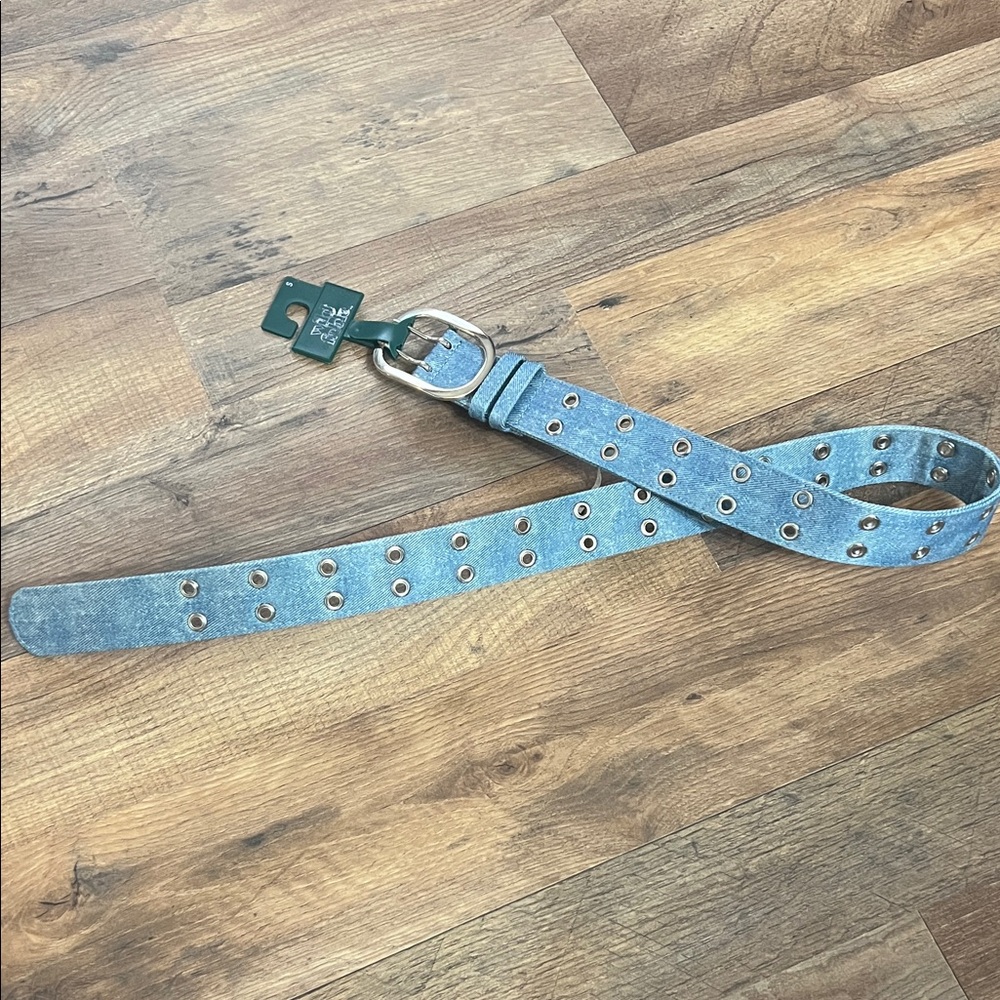 NWT Wild Fable Denim  Belt with Silver Buckle sz S